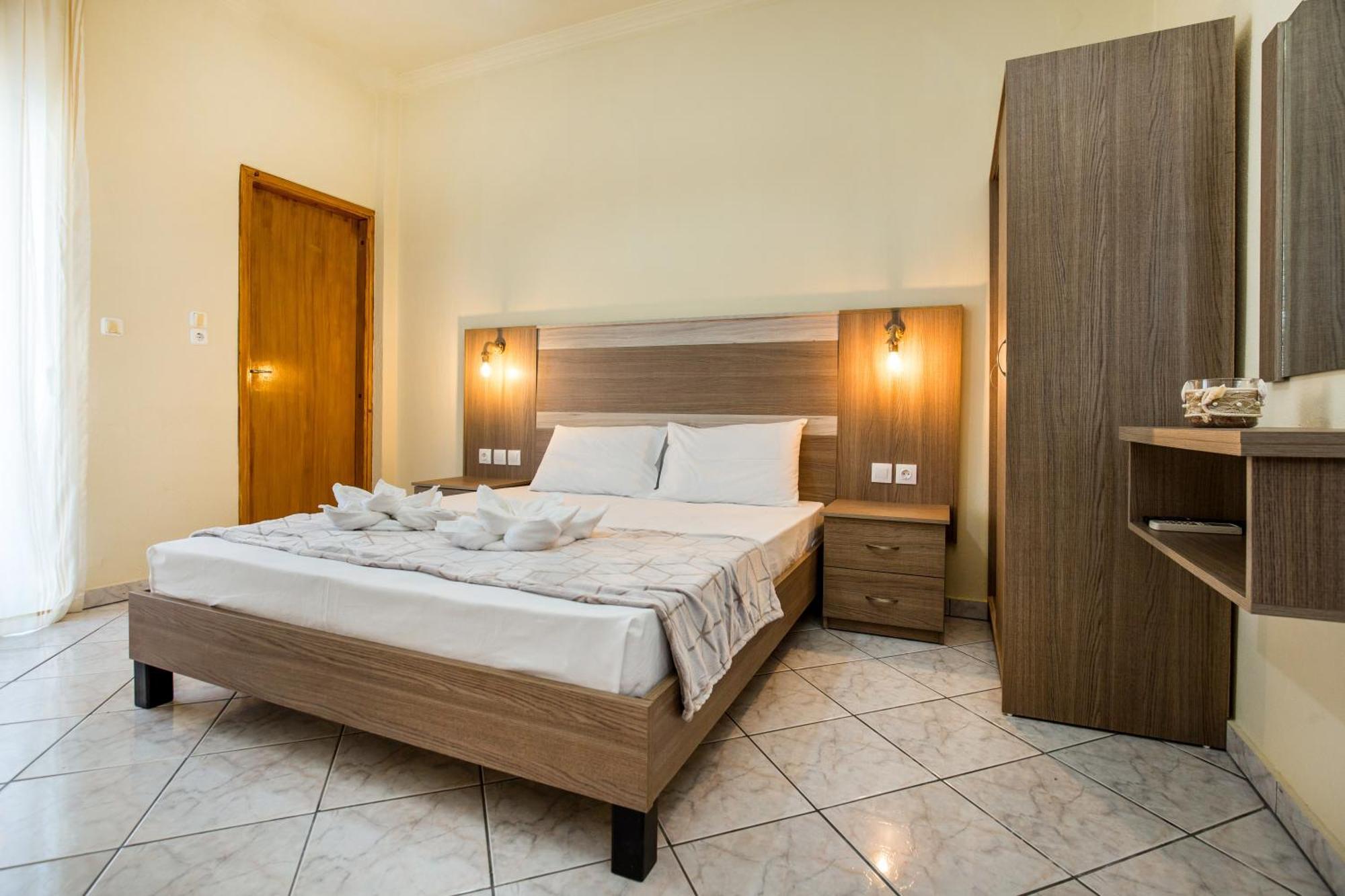 Ianos Apartments Potósz Kültér fotó