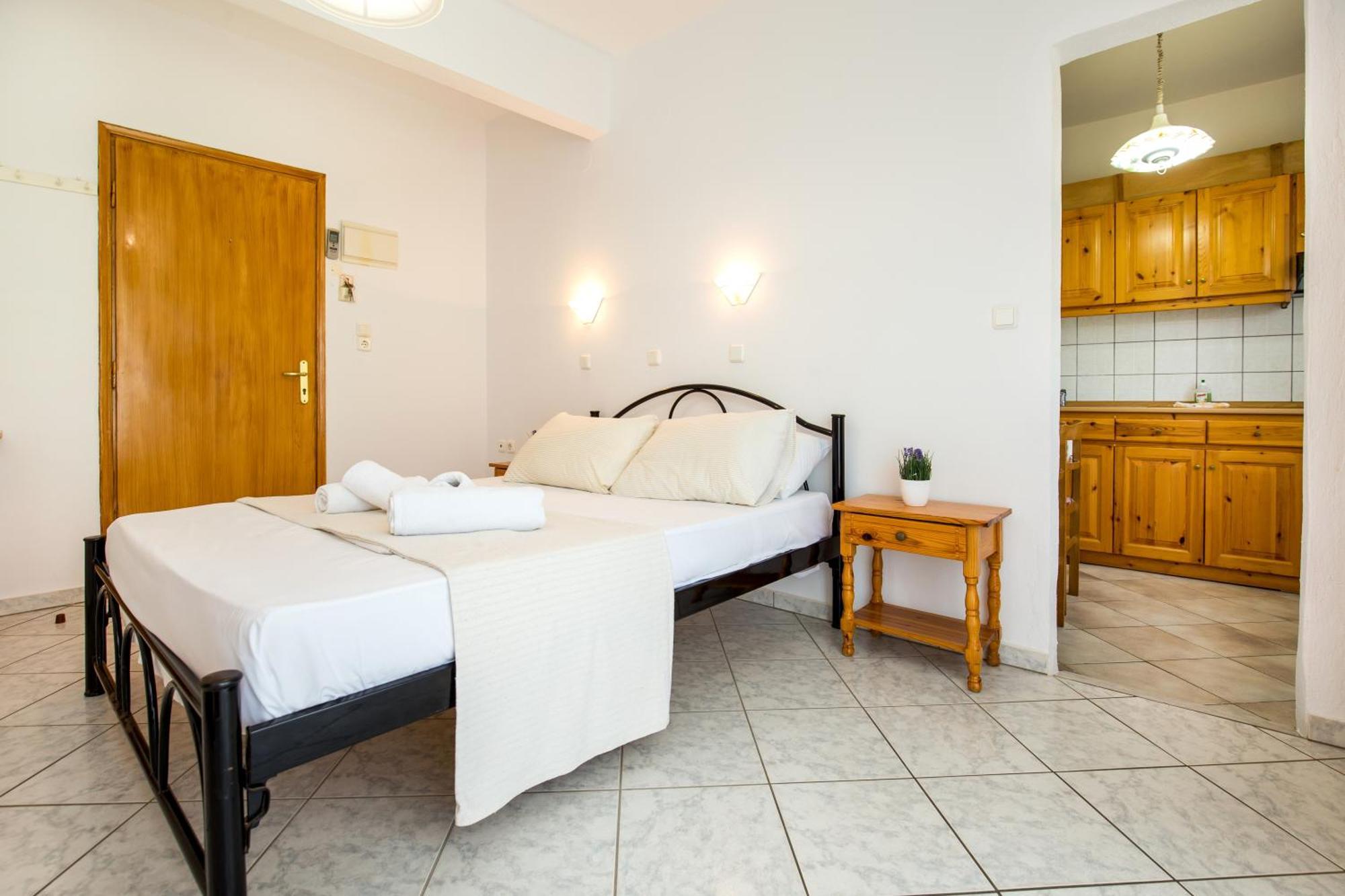 Ianos Apartments Potósz Kültér fotó
