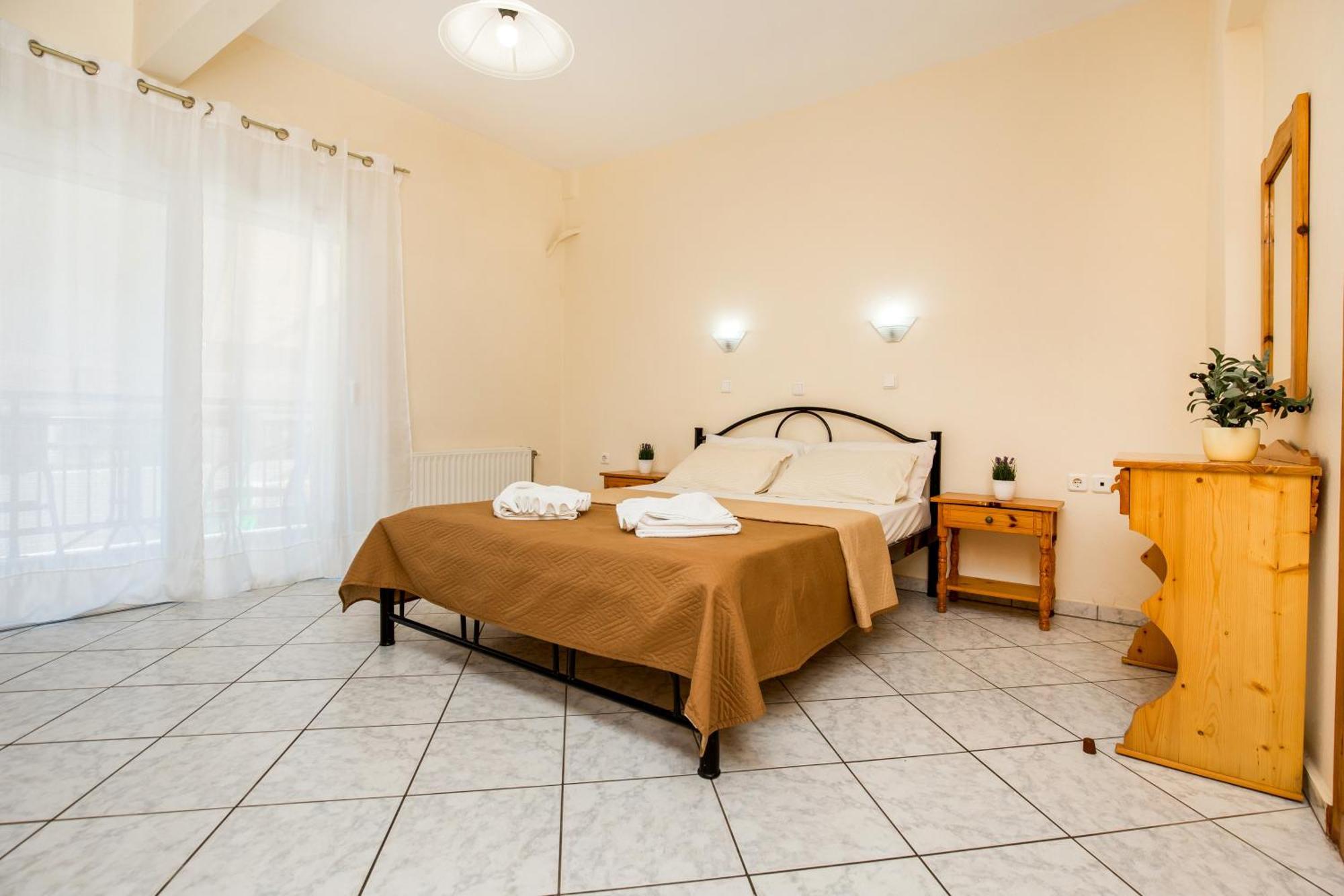 Ianos Apartments Potósz Kültér fotó