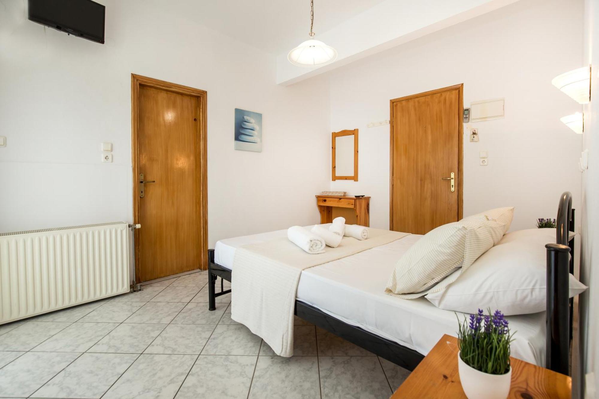 Ianos Apartments Potósz Kültér fotó