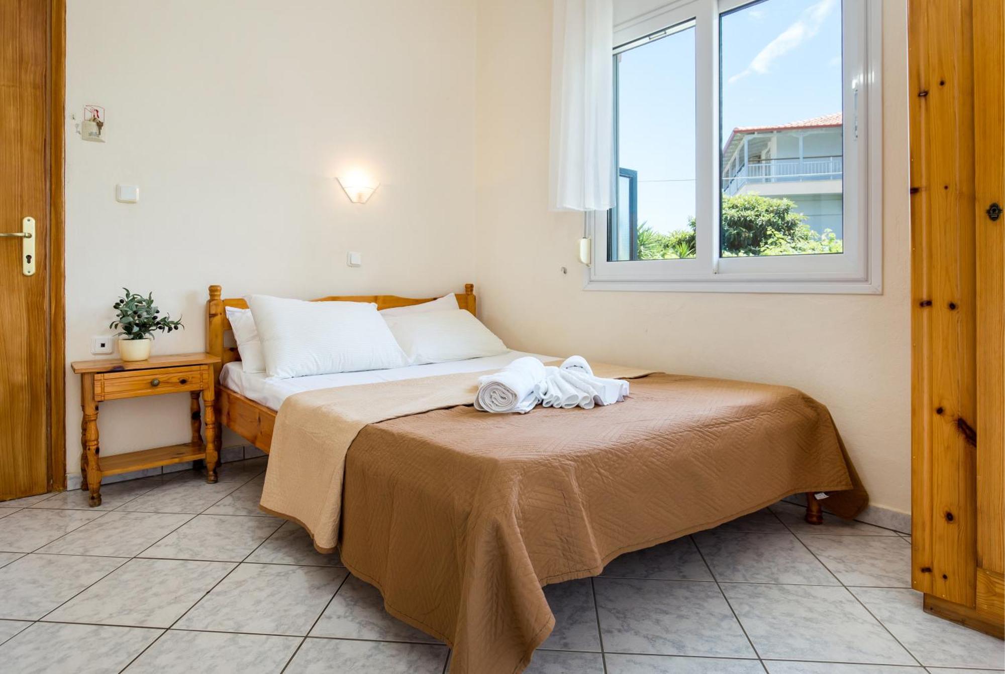 Ianos Apartments Potósz Kültér fotó