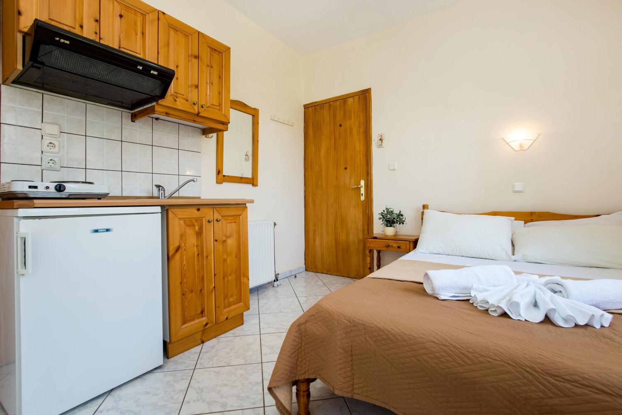 Ianos Apartments Potósz Kültér fotó