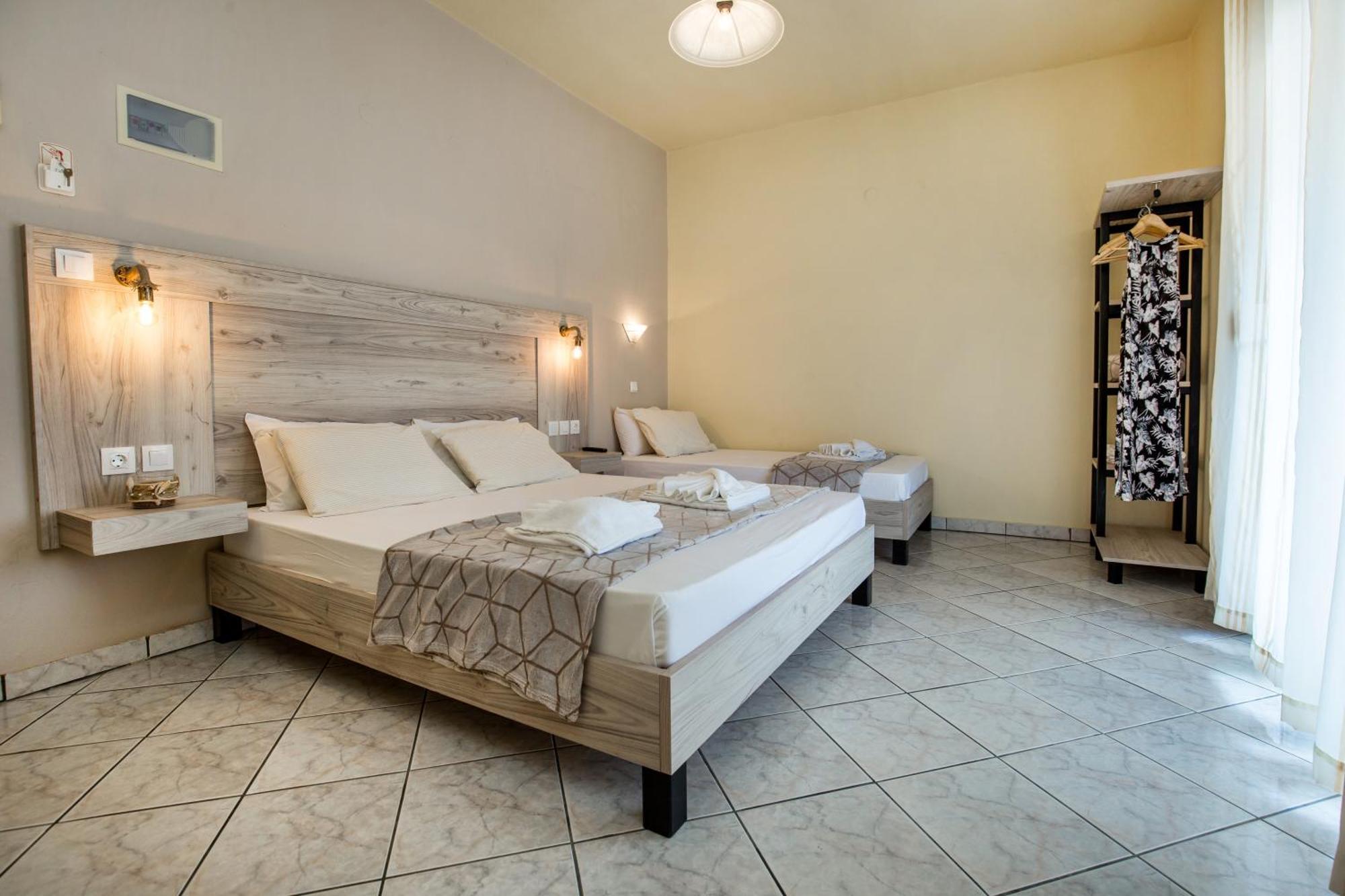 Ianos Apartments Potósz Kültér fotó
